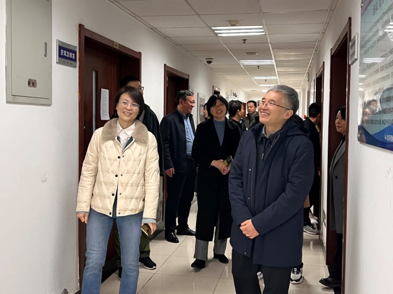 副院长孙洪武春节开工首日慰问我所职工